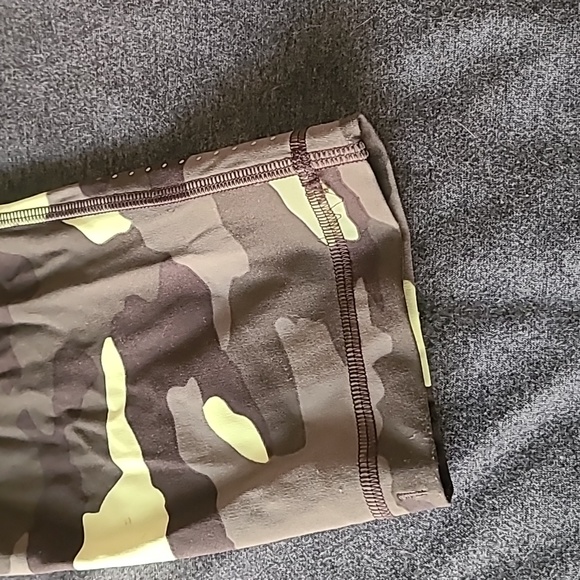 Lululemon Fast and Free crop pants - Picture 3 of 5